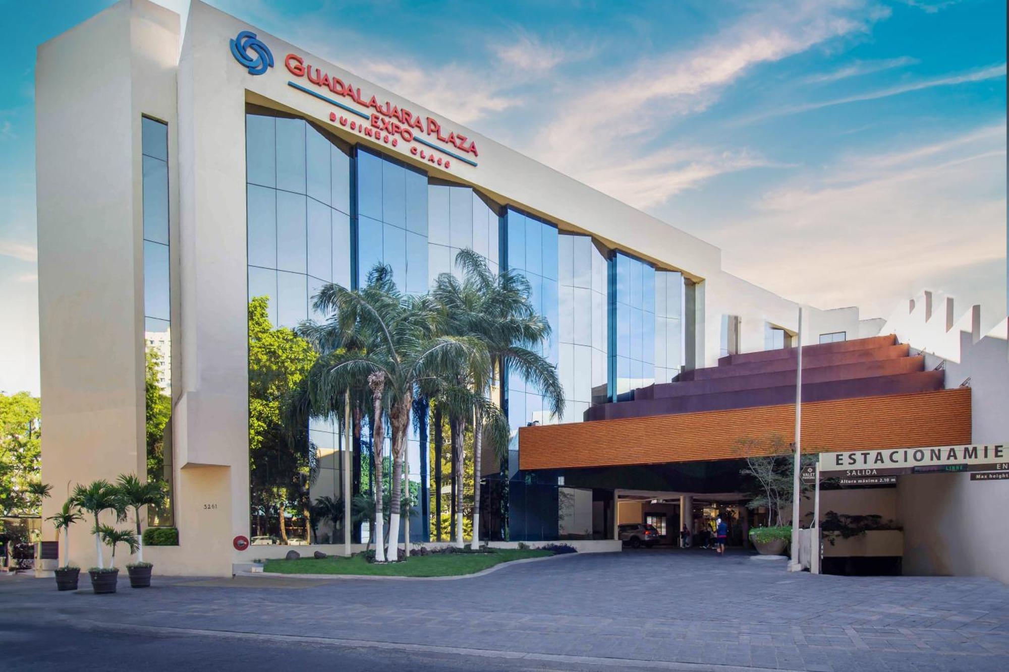 Hotel Guadalajara Plaza Expo Exterior photo